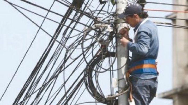 5 băieţi cu spirit întreprinzător au lăsat Kogălniceanu fără telefonie fixă